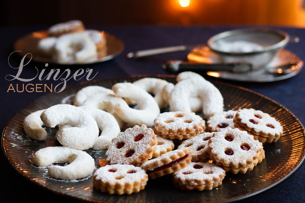 Austrian Christmas Bakery: Linzer Augen (Linzer Cookies ...